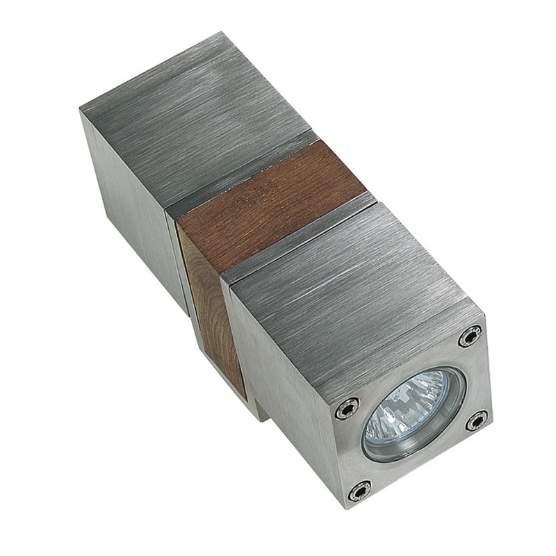 Q-Bic Wall Light