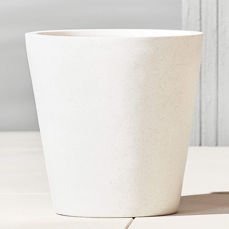 SHORE WHITE STONE INDOOR/OUTDOOR PLANTER MEDIUM