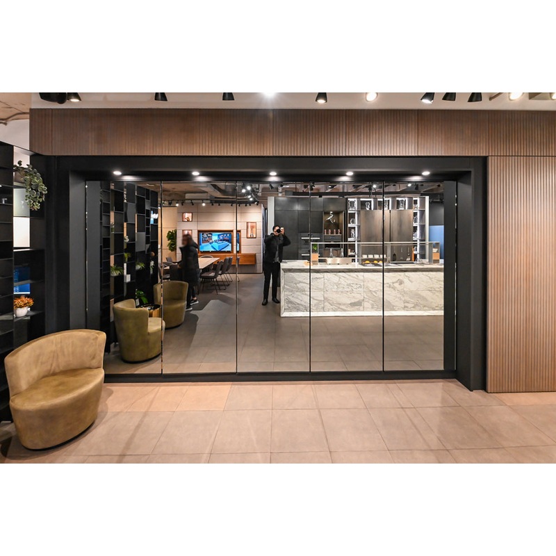 eggersmann USA Work’s Glass Paneled Kitchen Storage Display