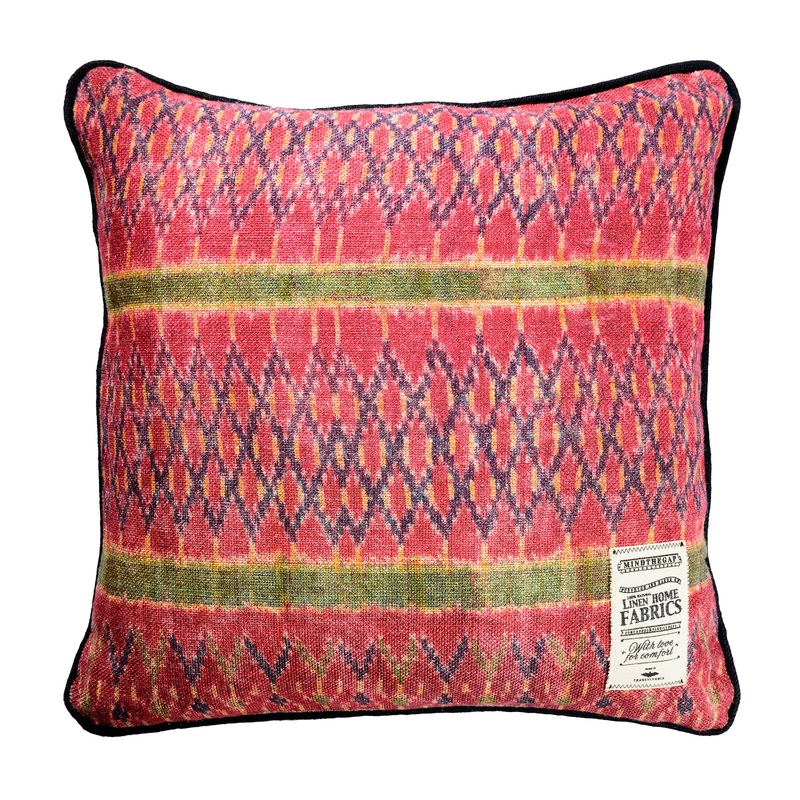 Lakai Pillow