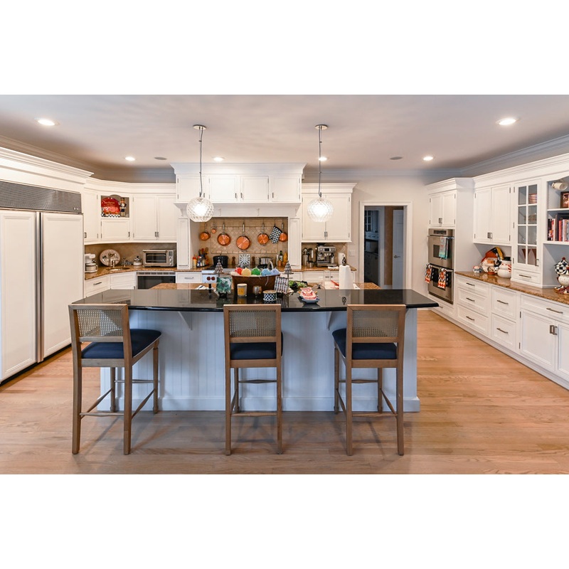 Traditional White Kitchen with Island, Granite Countertops & High-End Appliances