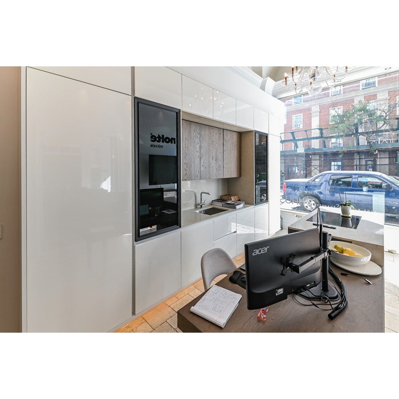 Nolte Kchen Modern White Gloss Kitchen with Quartz Countertops & Miele Appliances