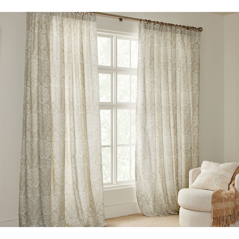 Bernyce Curtain